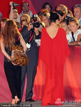 组图：《黑马》首映 布莱尔带初生儿子走红毯