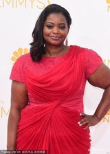 组图：《永远的红手带》奥克塔维亚-斯宾瑟亮相