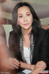 组图：刘嘉玲再排《杜老志》忘词 梁家辉安慰