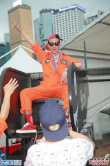 组图：李灿森造人尚未成功 仍须继续努力