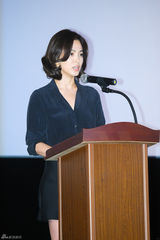 独家：宋慧乔素净 姜东元戴眼镜似哈利波特