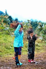 组图：爸爸开启丛林大冒险 金曲歌王曹格落泪