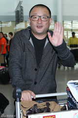 组图：《闯入者》亮相多伦多 王小帅现身机场