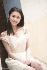 组图：张慧雯戛纳封面大片 清新淡雅透迷人气息