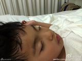 组图：王中磊晒威廉熟睡照 小男神侧颜帅气