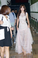 策划：宅男女神周末赏之柳岩 乱花渐欲迷人眼