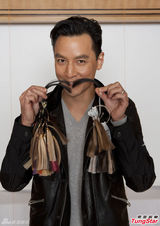 组图：吴彦祖将进驻蜡像馆 设计师度身取样