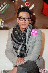 组图：陈豪称爱妻发烧入院 佘诗曼吴卓羲不来电