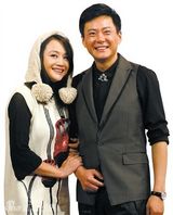 组图：曹颖罕见夫妻档合作 称丈夫王斑领导