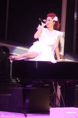 组图：A-Lin台北连唱两晚 挑战六位天后金曲