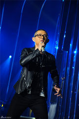 组图：歌狂车轮战收官对决 小沈阳致敬张雨生