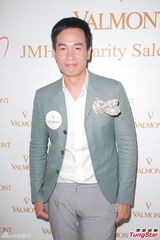 组图：陈豪称陈茵媺产后情绪好 照顾孩子无压力