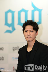 组图：韩团god演唱会暌违12年完整体回归