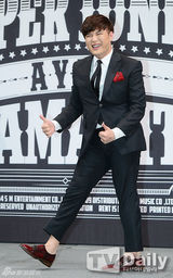 组图：Super Junior回归在即 发布会大展搞怪本能引爆笑