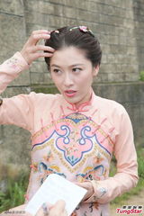 组图：《流氓皇帝》周丽淇配对马国明不怕吃醋