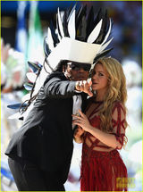 组图：夏奇拉世界杯闭幕秀热辣辣 乖儿子萌萌哒