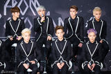 独家高清：EXO出道两年首开唱 11成员一夜长大