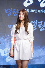 组图：朴有天李钟硕秀智等助阵《鸣梁》