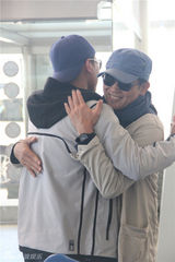 组图：《花爷》大结局 刘烨不舍称以后孝敬父亲