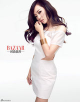 组图：张靓颖登《时尚芭莎》 大片展女王风范