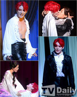 组图：JYJ金俊秀参演音乐剧 饰红发吸血鬼