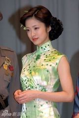 组图：上户彩曾演《李香兰》 罕见旧剧照曝光