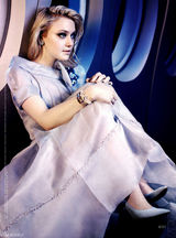 高清组图：达科塔-范宁登杂志封面 烟熏妆娇媚