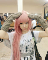 组图：日俄混血正妹走红网络 靓丽似漫画人物