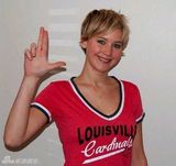 组图：犯二不能停！詹妮弗-劳伦斯率真表情合集