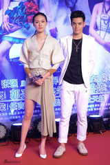 组图：杨幂产后首曝光 郭敬明拒与韩寒交朋友