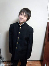 组图：报告！《金田一》中发现可爱正太一枚