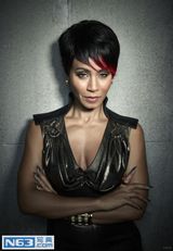 组图：蝙蝠侠前传《哥谭》新剧照 戈登揍企鹅人