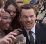 组图：《X战警》法鲨与詹妞拼大笑 热情超治愈