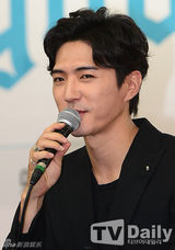 组图：韩团god演唱会暌违12年完整体回归