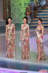 组图：港姐众佳丽旗袍亮相高贵典雅展现古典美