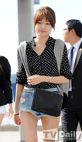 组图：少女时代赴港 泰妍恋爱后现双下巴