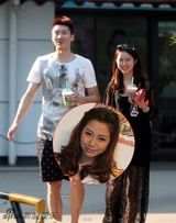 组图：盘点十大体坛名将的娇妻 各自美艳动人