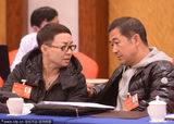组图：明星委员两会众生相 本山风趣宋祖英严肃