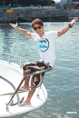 组图：李克勤海上续约环球 未来首推国语专辑