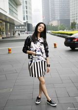 组图：众女星街拍争艳 高圆圆唯美Angelababy秀美腿