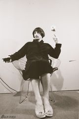 组图：弗兰科再发大招 反串穿胸罩节操碎成渣