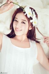 组图：阚清子最新写真曝光 笑容明媚清纯俏丽