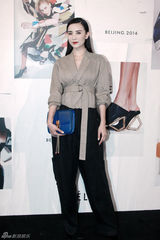 组图：王菲亮相品牌秀帅气十足 那英端庄典雅