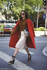 组图：小宋佳OK日志上线 酷美街拍首次曝光