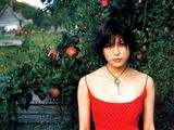 组图：上原多香子性感比基尼照 半裸秀玉臀曲线