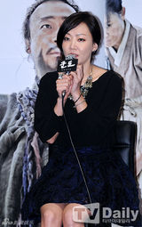 组图：韩片《群盗》试映 河正宇等出席