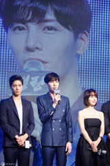 组图：朴有天李钟硕秀智等助阵《鸣梁》