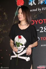 组图：歌剧魅影登台 吴建豪杨乃文朝圣