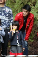 组图：《爸爸去哪儿》五对亲子爆笑泥地世界杯