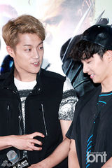 组图：《X战警》韩国试映 BEAST搞怪助阵